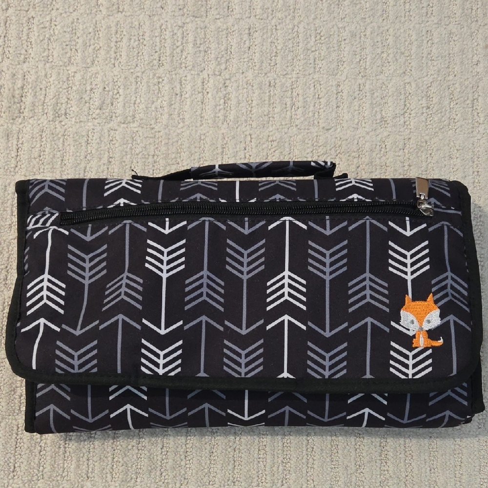 Lil Fox Portable Diaper Changing Pad (Gently Used)